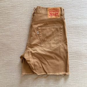 Levi’s 541 Cutoff Shorts // Khaki